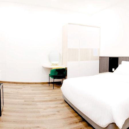 Hera Hostel Чау Док Екстериор снимка